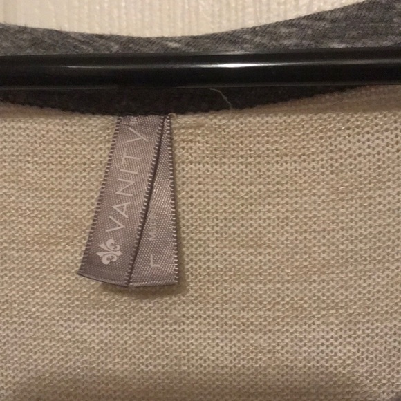 Vanity Cross design lace 3/4 sleeves shirt - Picture 3 of 7